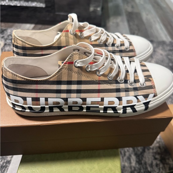 Burberry Low Top Sneakers in Classic Plaid